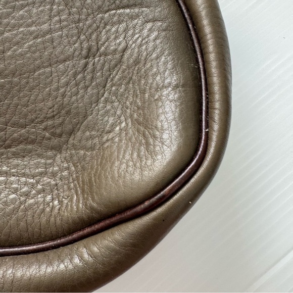 Handmade authentic leather crossbody bag with hand beaded detail - Picture 6 of 12